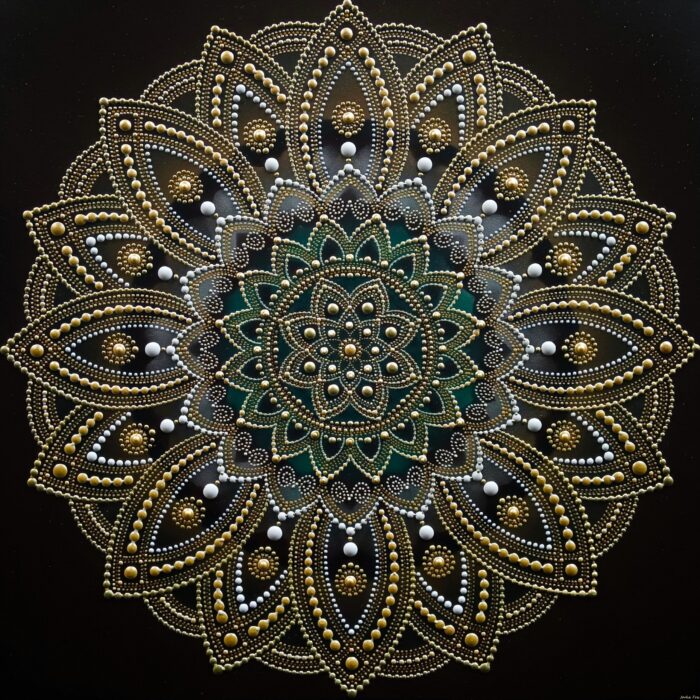Magická mandala hojnosti a harmónie
tvorená na mieru pre novootvorený luxusný kadernícky salón –
pre priestor, ktorý podporuje úspech, plný diár
a premieňa každú návštevu na nezabudnuteľný zážitok.
