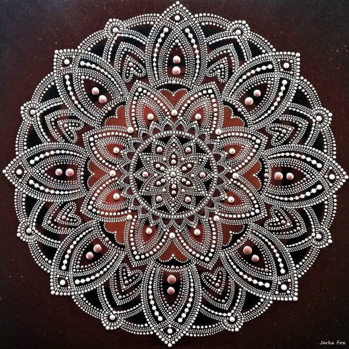 Magická mandala tvorená na "mieru" podľa individuálnych potrieb a želaní pre klienta
