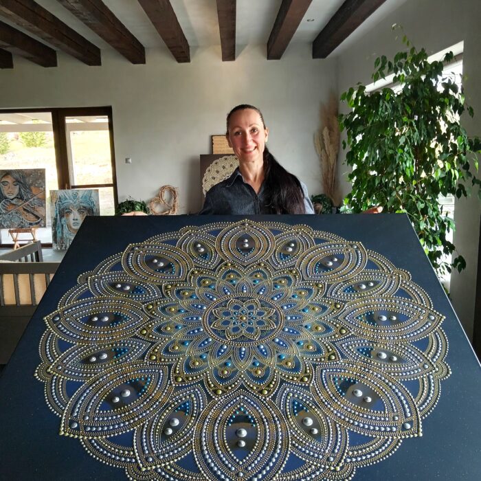 MAGICKÁ MANDALA HOJNOSTI tvorená exkluzívne pre luxusné sídlo ✨ 130x130cm 